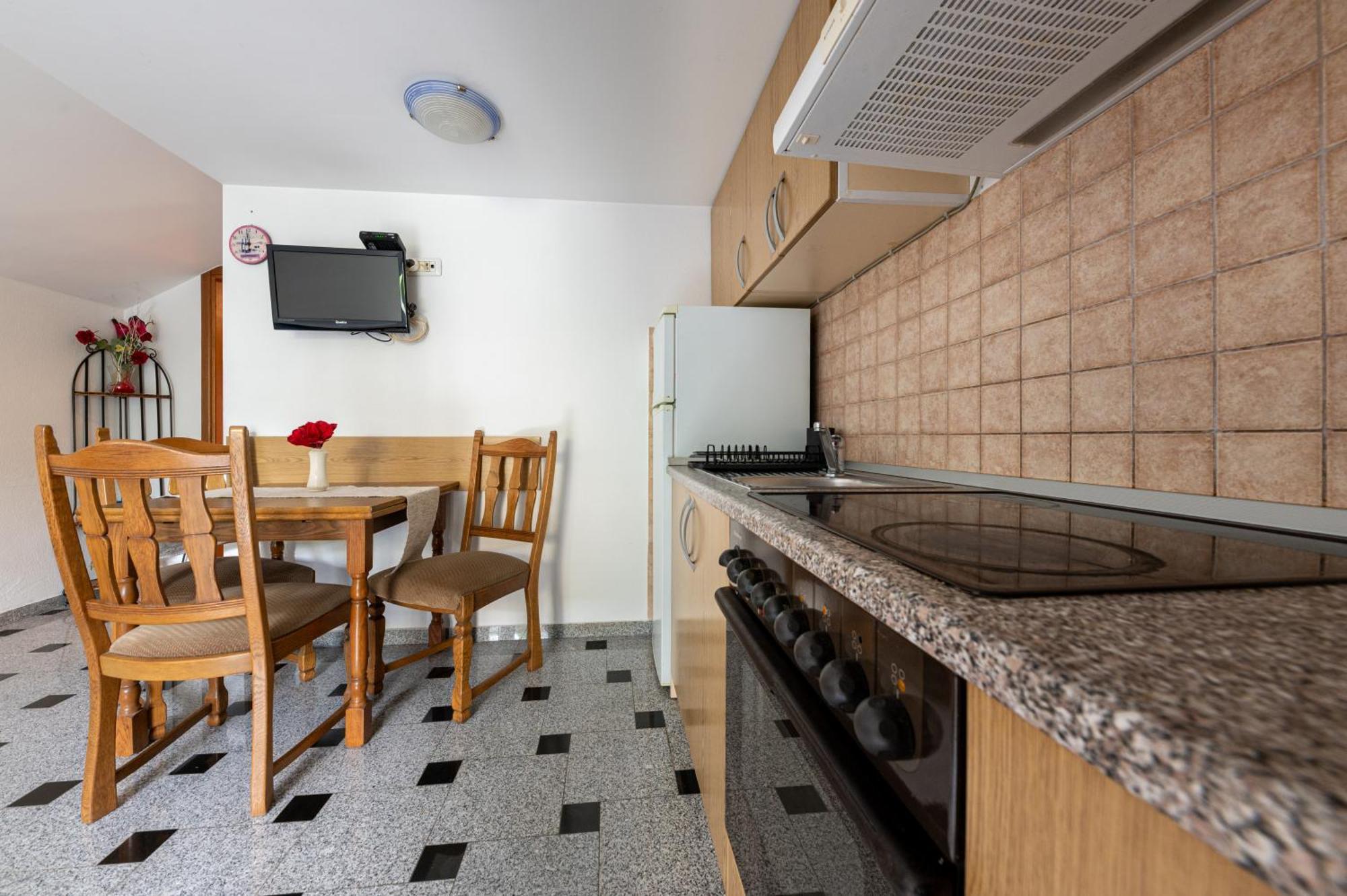 Apartments Filipovic Makarska Exterior foto